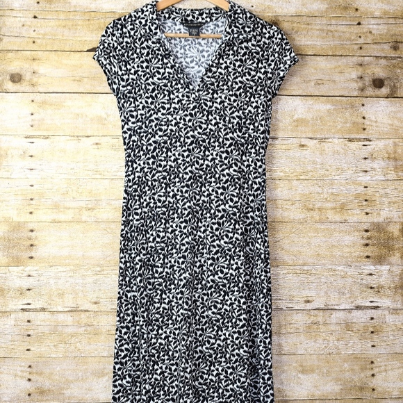 Banana Republic Dresses & Skirts - Banana Republic Dress Black & White Floral Pattern
